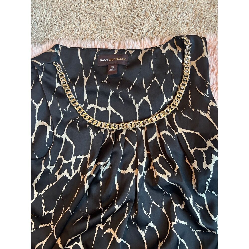 Dana Buchman Sleeveless Animal Print Chain Scoop Neck Detail Blouse XS